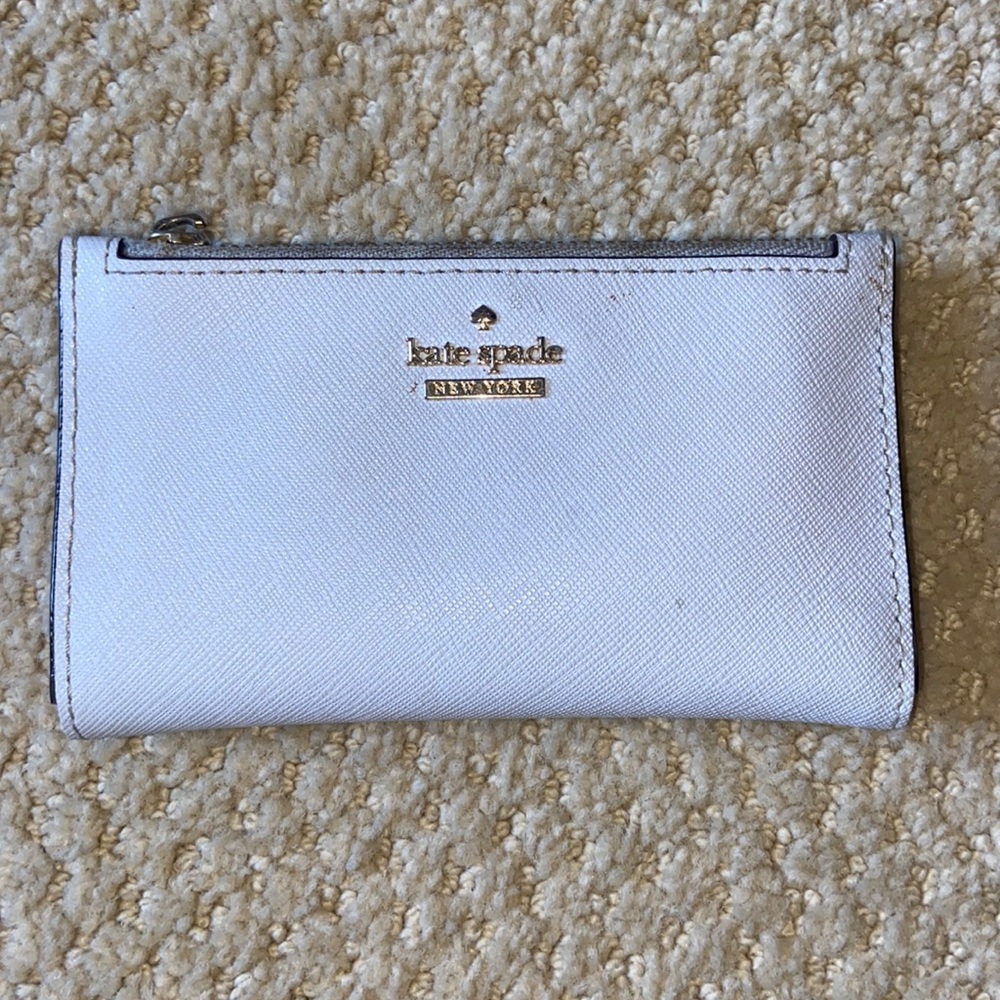 blue wallet and card holder